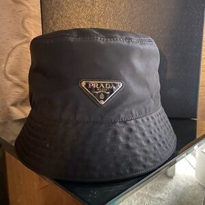Prada Black Re-Nylon Bucket Hat. Unisex men female